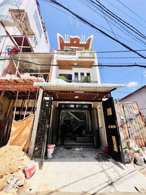 nhà đẹp sổ riêng, hẻm xe tải, 1/ nguyễn ảnh thủ. dt: 4 x 16, trệt, 2 lầu, tặng nội thất cao cấp.