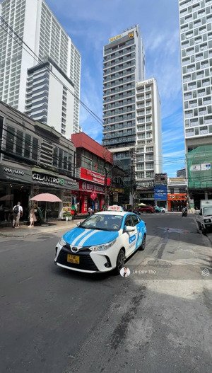 cho thuê mặt bằng đường hùng vương - khu phố tây khách du lịch đông đúc - giá chỉ 30 triệu