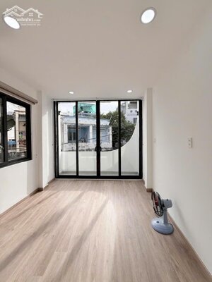 Bán nhà 3 Tầng mới keng, hẻm xe hơi Phú Nhuận, liền kề Lê Văn Sỹ, 3Pn, 37m2, 7.7 Tỷ