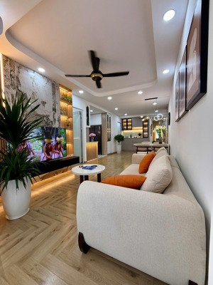 cần bán nhanh căn hộ sky garden 2, pmh, q7, 81m2, 2pn, giá chỉ 5,2 tỷ