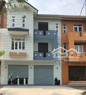 nhà view sông 90m2 - giá 11.2 tỷ - 4pn - ngang 5m - đường d5a, q7