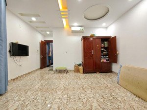 biệt thự ngay kdc bộ công an quận 7 dt 10x20 3 tầng 19.99 tỷ.