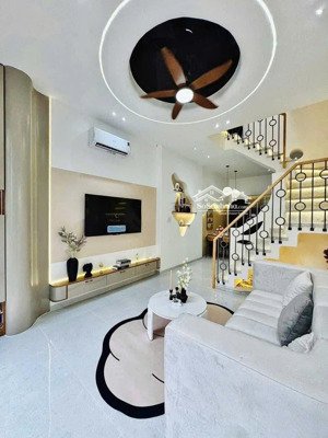 chính chủ bán nhà liền kề văn quán khu vực tiềm năng bậc nhất hà đông