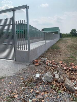Kho rộng đậu ô tô thoải mái kdc cửu long