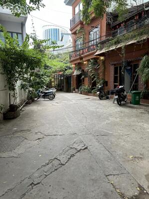 Bán nhà Nguyễn Chí Thanh 333m Mặt Tiền 9m, ô tô tránh. Đang cho thuê 100tr/th. Giá chỉ 67 tỷ