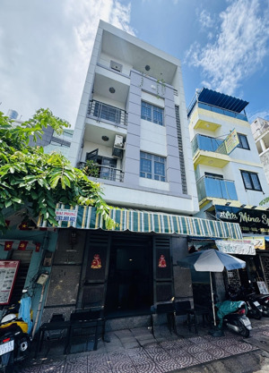 mặt tiền khánh hội phường 4 - q 4
nhà đang ở & đang kinh doanh coffe