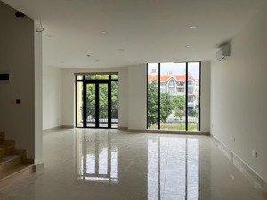 cho thuê tòa nhà văn phòng 500m2, 75 triệu ở him lam kênh tẻ, q7, hcm, nhiều tiện ích đẹp