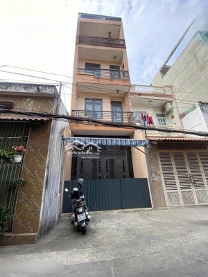 hẻm xe hơi đường hoà bình - đối diện công viên đầm sen