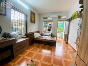 Bán căn hộ Tập thể 80m2 đường Nguyễn Trãi, Thanh Xuân, nhà đẹp, siêu tiện ích.