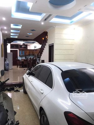 bán nhà riêng tại nguyễn chánh, dt 65m2, 4 tầng, mt 4.3m, view đẹp, phân lô, vỉa hè, kinh doanh