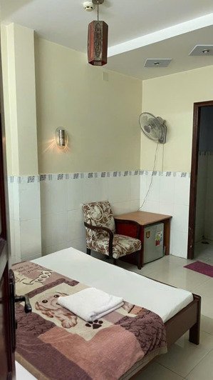 bán gấp khách sạn 4 lầu, 13 phòng hẻm 6m thông đường tân kỳ tân quý. dt: 6mx12m, giá 11.5 tỷ còn tl