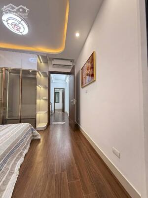 Bán nhà Lương Sử đẹp như khách sạn diện tích 40m giá 9.98 tỷ ,gần ô tô tránh ngõ thoáng , tiện ích ngập tràn .