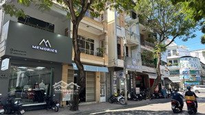 nhà phố giá tốt so với thị trường, mặt tiền đường 44 hồng bàng, đang cho thuê có dòng tiền luôn