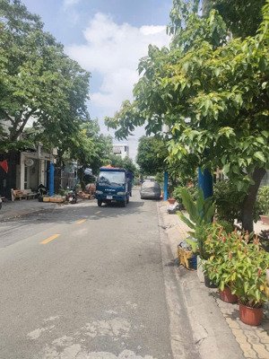 bán nhà riêng cấp 4 đường số 8m phước bình kế đại lộ 2 1/ đỗ xuân hợp kế global city 120m2 8.1tỷ