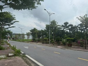 chính chủ cần bán lô đất siêu thoáng tại khu đô thị vũ kiệt, giá thấp hơn thị trường 1 tỉ