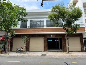 nhà mặt tiền rộng rãi - ngang 16m - phù hợp làm bida, vp công ty, vận chuyển