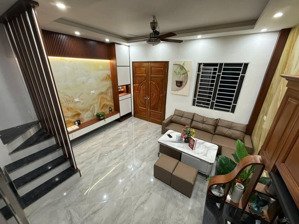 bán nhà cổ nhuế 6 tầng thang máy 10m ô tô đỗ cửa, nội thất đẹp 