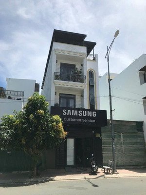 nhà mặt tiền đường số 13 duy nhất đang bán tuyến đường trung chuyển xe du lịch đông