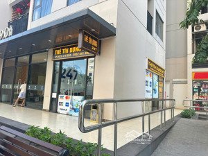 shop mặt sảnh 5 tỷ 850 triệu - 26m2 - hợp đồng thuê 18 triệu tại vinhomes grand park