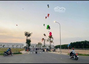 cần thanh lí gấp lô góc 150m2 đất nền cách sân bay 10 phút, 100% thổ shr giá 1ty8 còn chiết khấu