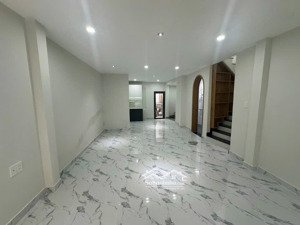 nhà mới 5*12m 1 lầu 3pn 3wc hxh nguyễn thái sơn