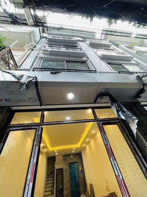 bán nr 40m2, 9,8 tỷ, 4pn, 4wc thang máy nhập khẩu, ng chí thanh, láng thượng, đống đa,