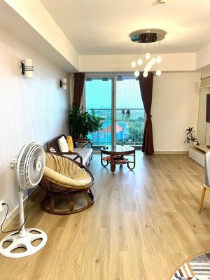 chủ gửi bán nhanh 3pn2wc 101.8m2 ch the krista, view thoáng giá 5.6tỷ, sổ hồng sẵn công chứng ngay