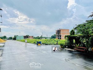 nhà liền kề 1 trệt 1 lửng 2 lầu, diện tích đất 57m2, dtsd 164m2, sổ hồng riêng, bank cho vay 70%