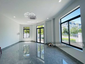 cho thuê căn góc rộng view hồ lakeview city 9x20m đường 25m. đã hoàn thiện , giá chỉ 35tr/tháng