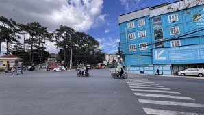 nhà nguyên căn 5 tầng góc đắc địa hai mặt tiền phạm ngọc thạch - hải thượng, đối diện bv đa khoa