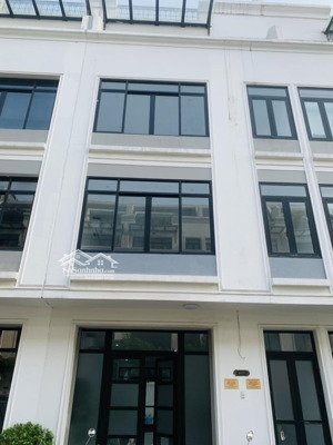 cho thuê tầng 2 - 3 - 4 mp hàm nghi nam từ liêm 110m2 mt 6m, thông sàn lối đi riêng, giá 35tr/3tầng