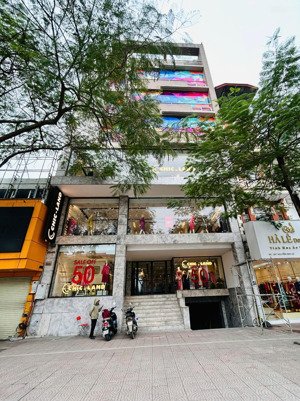 cho thuê nhà mặt phố nguyễn hoàng tổng dt 800m2 thang máy mt 7m làm spa trung tâm,nhà hàng.giá 90tr