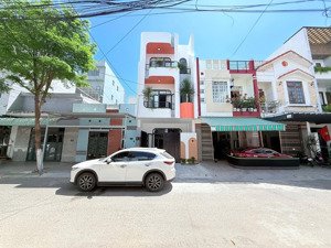 nhà mới xây hoà minh 15, cách biển 400m
gần trường học, khu dân trí cao