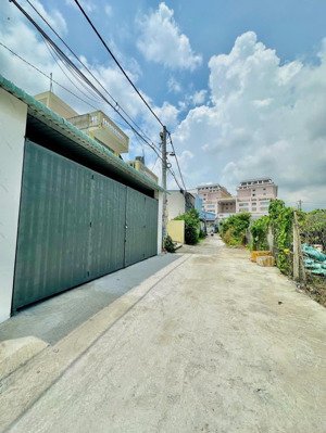 bán nhà xưởng ngang 7x19 đường an phú đông 3 gần bệnh viện hồng đức