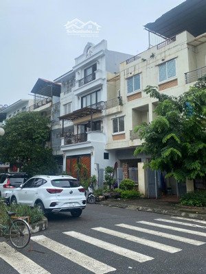 chính chủ cho thuê nhà mặt phố hàm nghi mỹ đình vị trí đẹp, kinh doanh đỉnh( miễn trung gian)