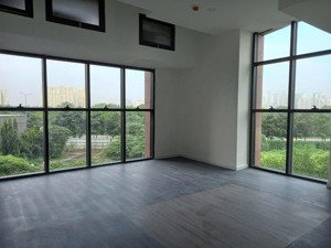văn phòng diện tích lớn the sun avenue đang cần cho thuê nhanh