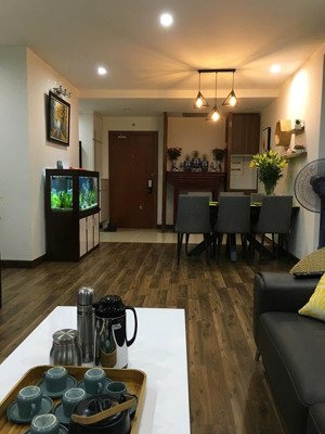 bán gấp căn hộ 3 phòng ngủ 112m2, giá 6.45 tỷ, full nội thất đẹp chỉ việc ở, capital garden