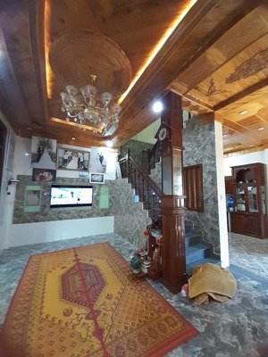 nhà 2 tầng từ dân nội thất toàn gỗ xịn sò - 3 mt kiệt ô tô vi vu đường đào tấn - huế