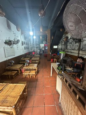 cho thuê nhà 3 tầng dài hạn, khu ăn uống quận hải châu. ngang 6m. giá 25 triệu / tháng