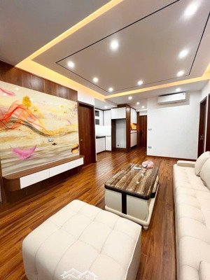 bán căn hộ chung cư 90 m2, 3 pn tòa 4f vũ phạm hàm - trung hòa; ban công đông nam, 