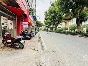 bán toà chdv đường láng, ô tô đỗ cửa, 48m*7t, 10p kk, kinh doanh, mt 6m, lô góc 2 thoáng, sổ vuông