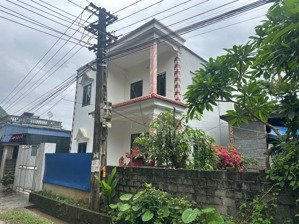 đất nền có nhà cách dự án sun 2km. đường bê tông 6m, mặt tiền 10m