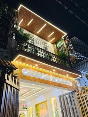 nhà đẹp gò vấp hẻm ô tô full nội thất giá chỉ 4 tỷ 960 hướng nam. liên hệ xem nhà.