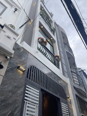 nhà đẹp phạm văn hai, tân bình, 3,8m x 7m, 3 tầng, hẻm ô tô đỗ cửa, giá 5.x tỷ