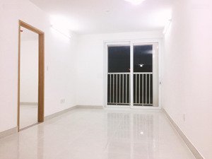 ( 2pn + 2wc nhà trống ) căn hộ tara có ban công giá chỉ 9 triệu- t8 nhận nhà