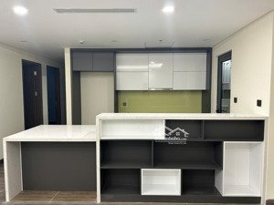 cho thuê căn hộ hạng sang, thiết kế chuẩn tinh hoa- view hồ tây ngay tại n01t7. liên hệ 