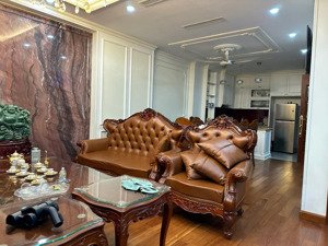 phân lô láng hạ, oto tránh, cách 1 dãy nhà ra mặt phố, vị trí miễn bàn 85*4t mt 5,3m giá 23 tỷ