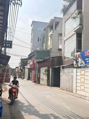có nhà cho thuê tại tam trinh, hm. dt 70mx4t, giá 11tr