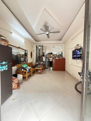 cho thuê nhà nguyên căn ngõ 225 lĩnh nam 30m2 x 4,5 tầng
