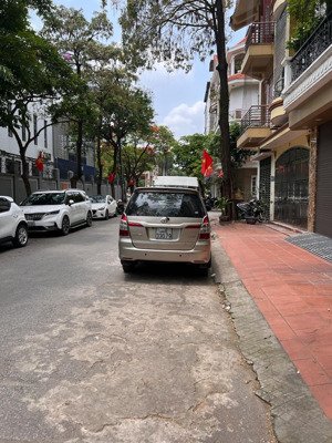 bán nhà siêu rẻ kđt đại kim - hoàng mai - vỉa hè - ô tô tránh. dt 60m x 5 tầng. giá 17 tỷ